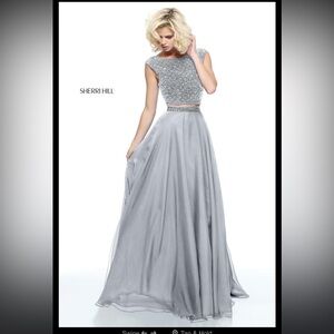 Elegant Sherri Hill Homecoming Winter Formal Prom dress, silver, size 10